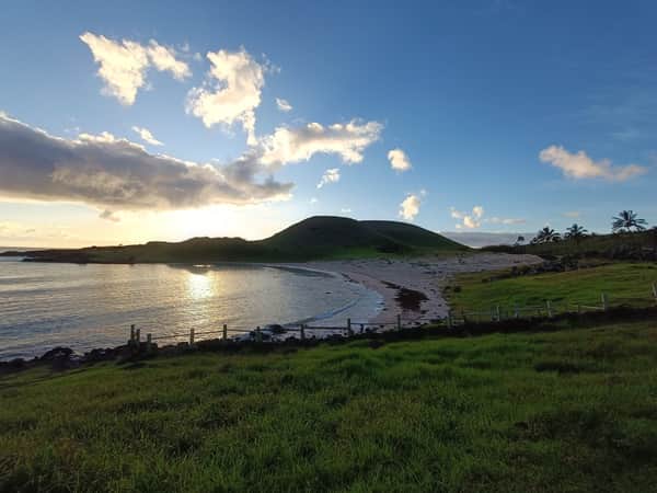 "La Bahia del REY: Desde Anakena a los Acantilados 10