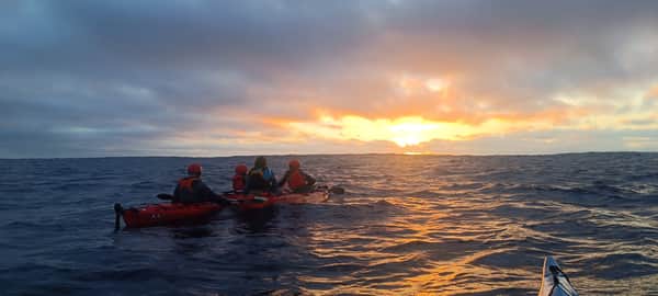 Amanecer en kayak en el ombligo del mundo 11