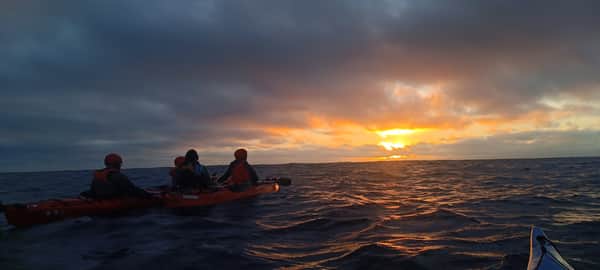 Amanecer en kayak en el ombligo del mundo 10