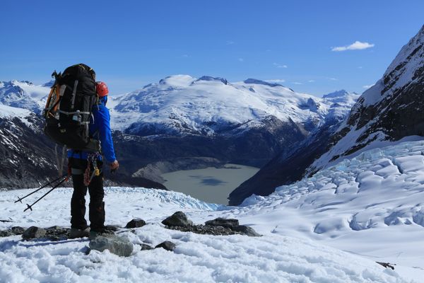 Glaciar Calluqueo senderismo y caminata en hielo