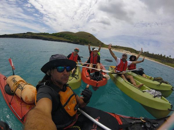 "La Bahia del REY: Desde Anakena a los Acantilados